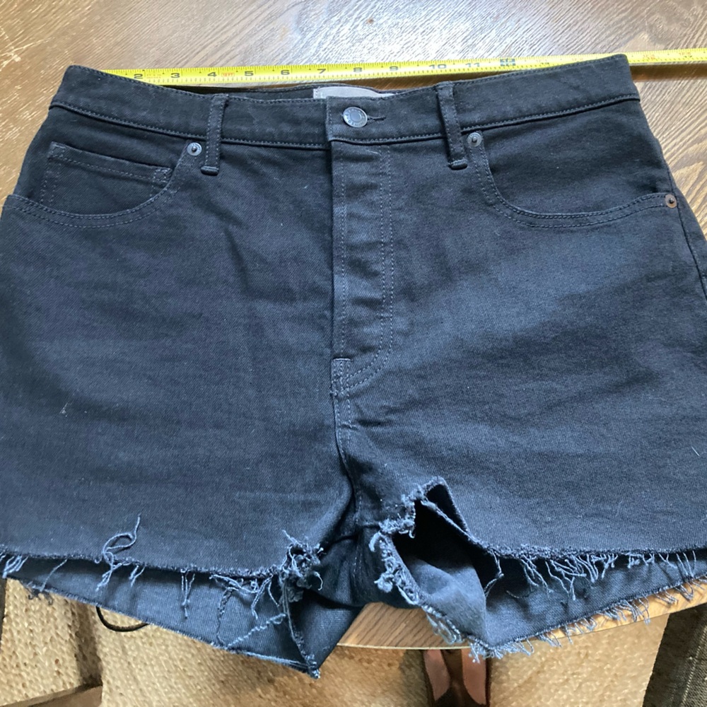 Everlane cheeky Black Denim Shorts 
Size 30
